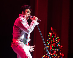Paramount Presents: Christmas with Elvis